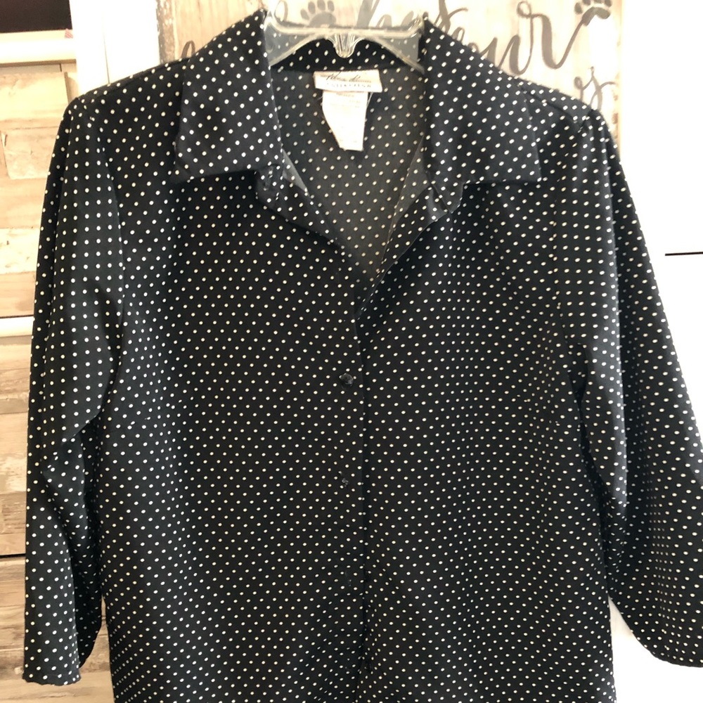 Black polka dot top.